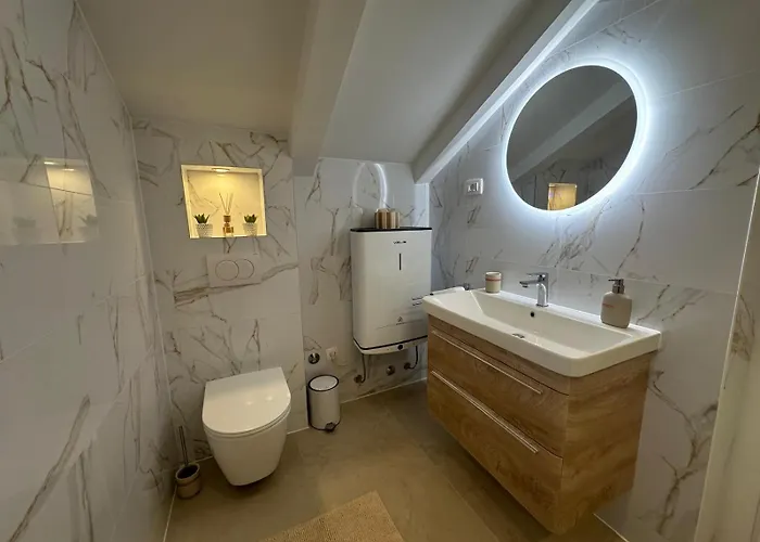 Apartment Lorena - With Sea View Near Old Town