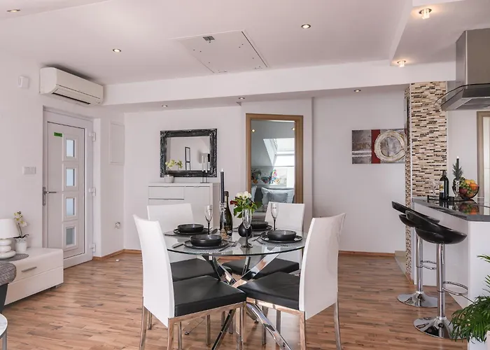 Lorena - With Sea View Near Old Town 아파트