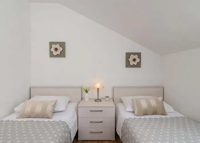 아파트 Lorena - With Sea View Near Old Town 트로기르